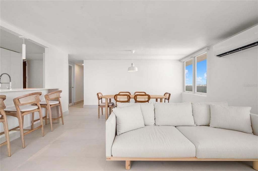 For Sale: $1,200,000 (2 beds, 2 baths, 2068 Square Feet)