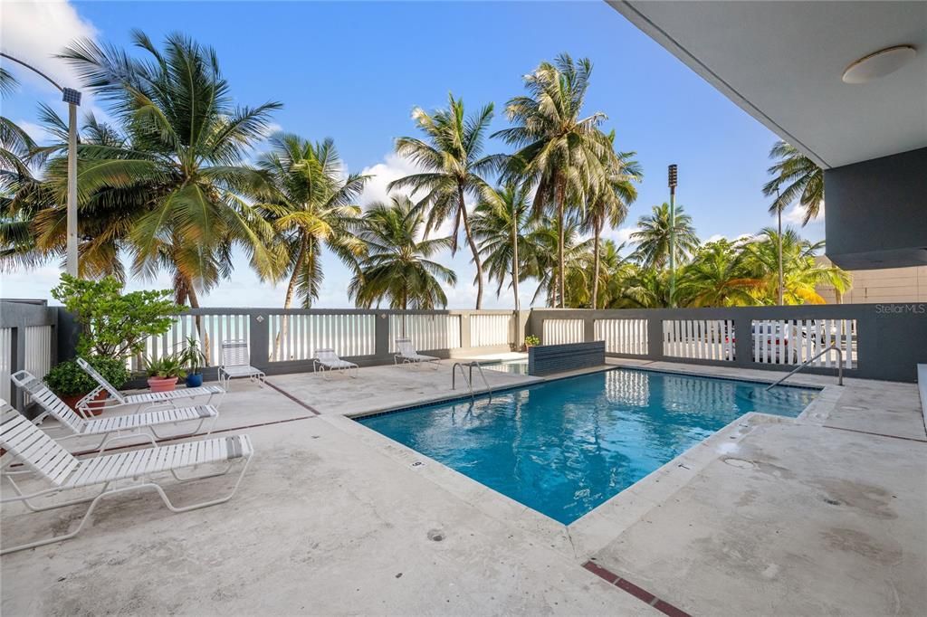 For Sale: $1,200,000 (2 beds, 2 baths, 2068 Square Feet)