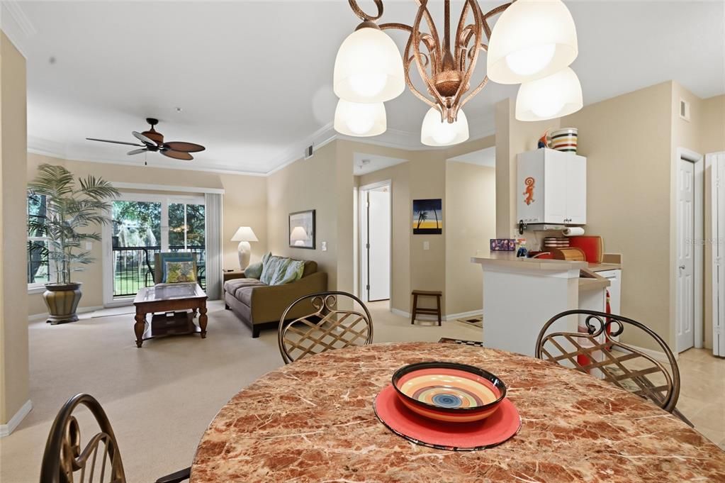 待售: $248,900 (2 贝兹, 2 浴室, 1164 平方英尺)