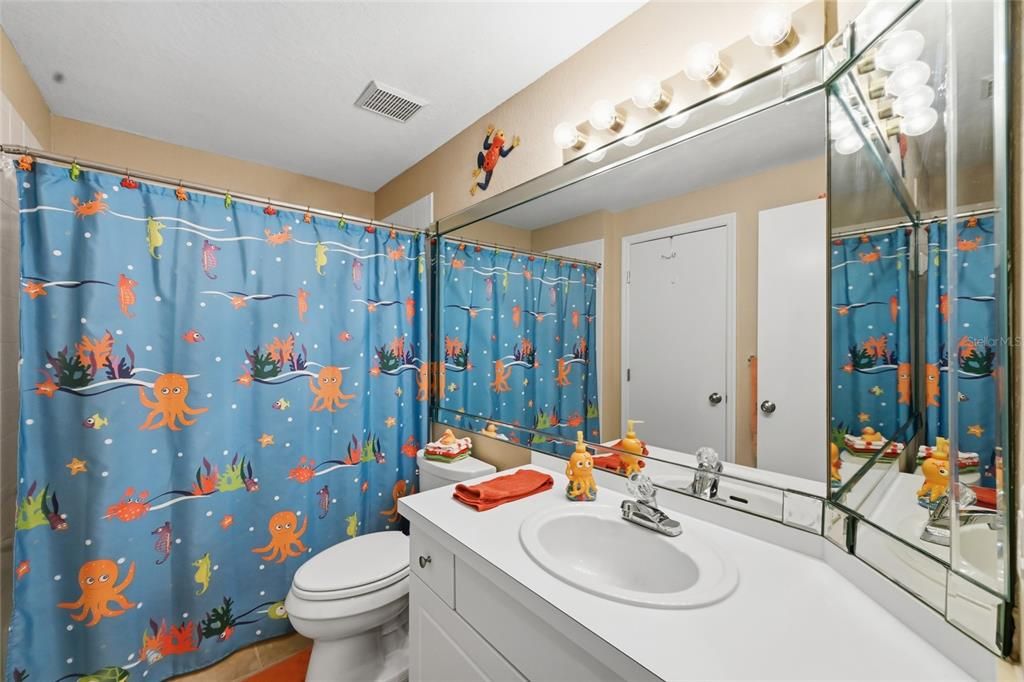 待售: $248,900 (2 贝兹, 2 浴室, 1164 平方英尺)