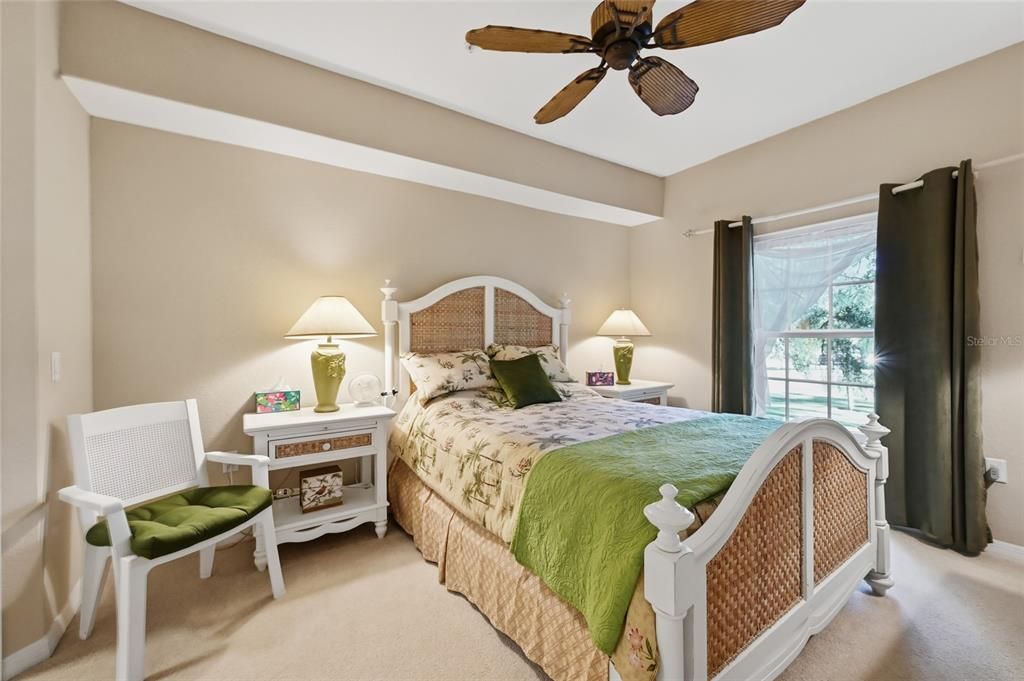 待售: $248,900 (2 贝兹, 2 浴室, 1164 平方英尺)