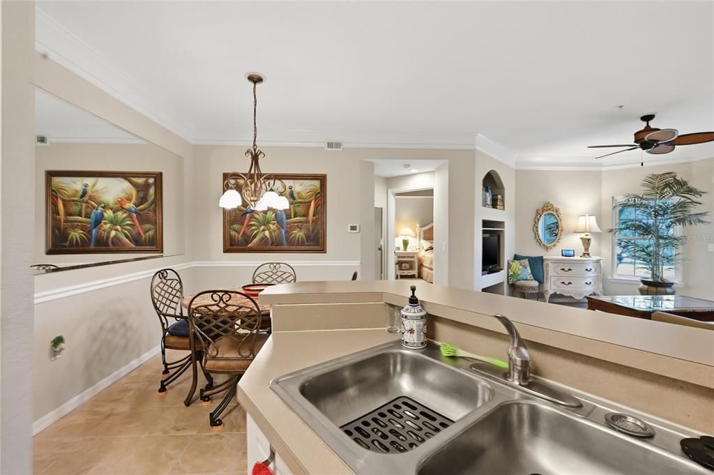 待售: $248,900 (2 贝兹, 2 浴室, 1164 平方英尺)