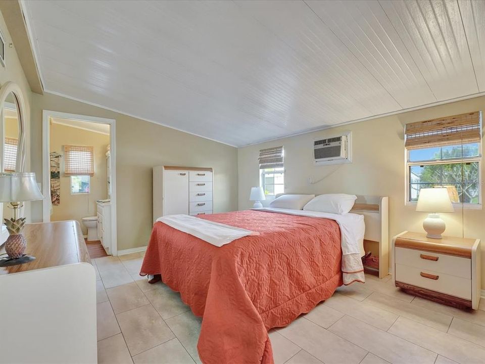 For Sale: $165,000 (3 beds, 2 baths, 1452 Square Feet)