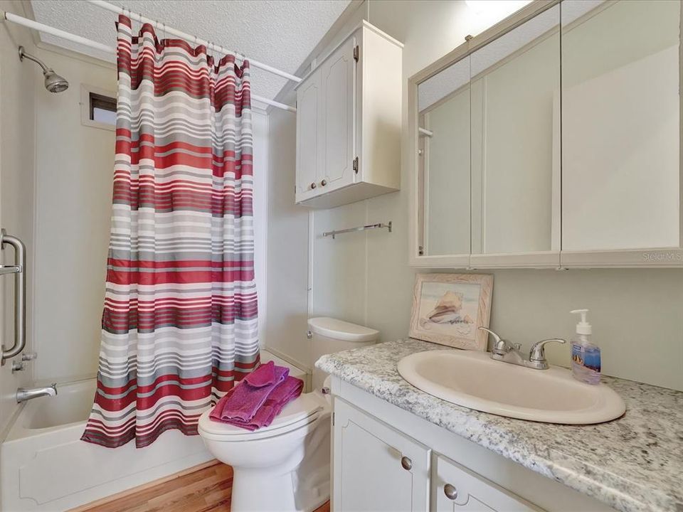 For Sale: $165,000 (3 beds, 2 baths, 1452 Square Feet)