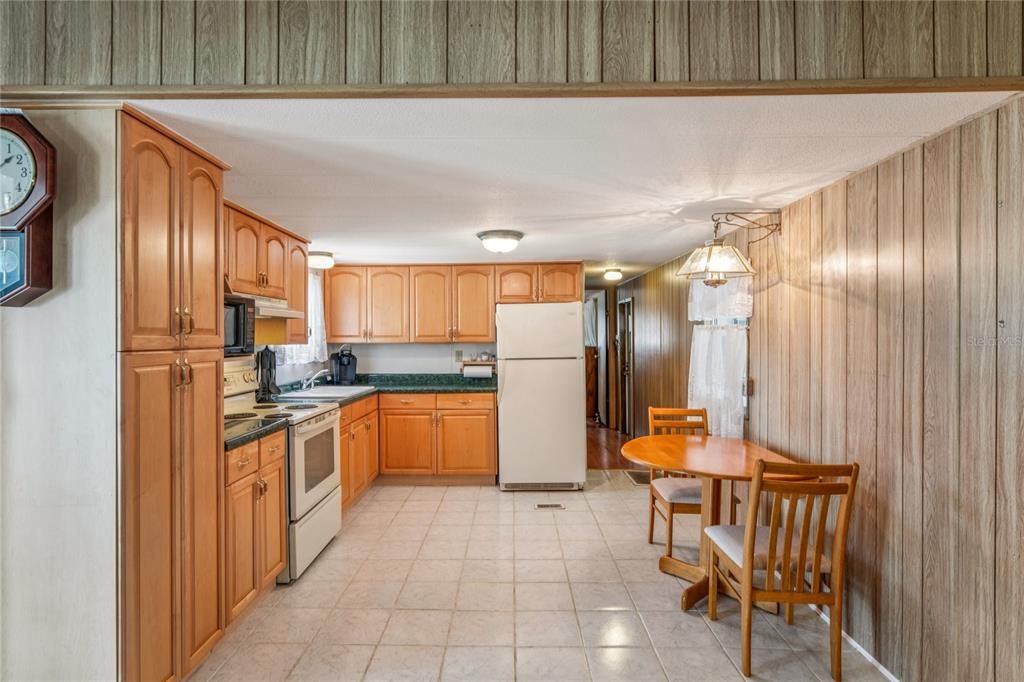 На продажу: $65,000 (2 спален, 2 ванн, 720 Квадратных фут)