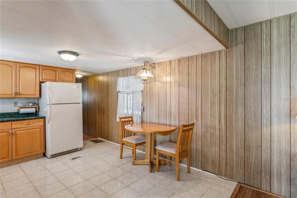 На продажу: $65,000 (2 спален, 2 ванн, 720 Квадратных фут)