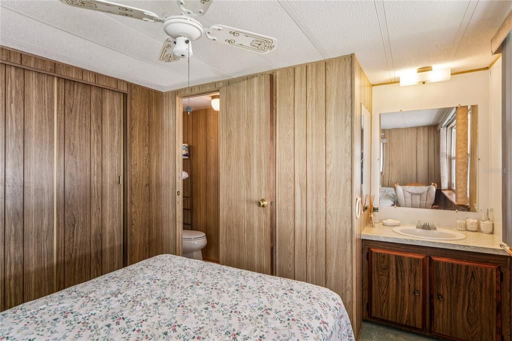 На продажу: $65,000 (2 спален, 2 ванн, 720 Квадратных фут)