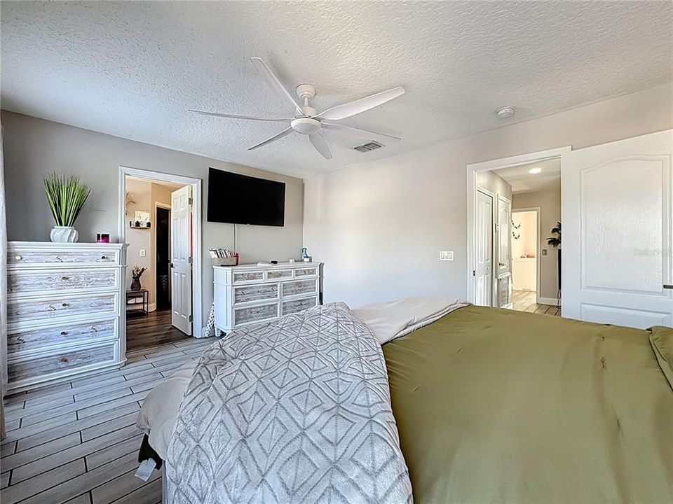 На продажу: $475,000 (5 спален, 2 ванн, 1907 Квадратных фут)