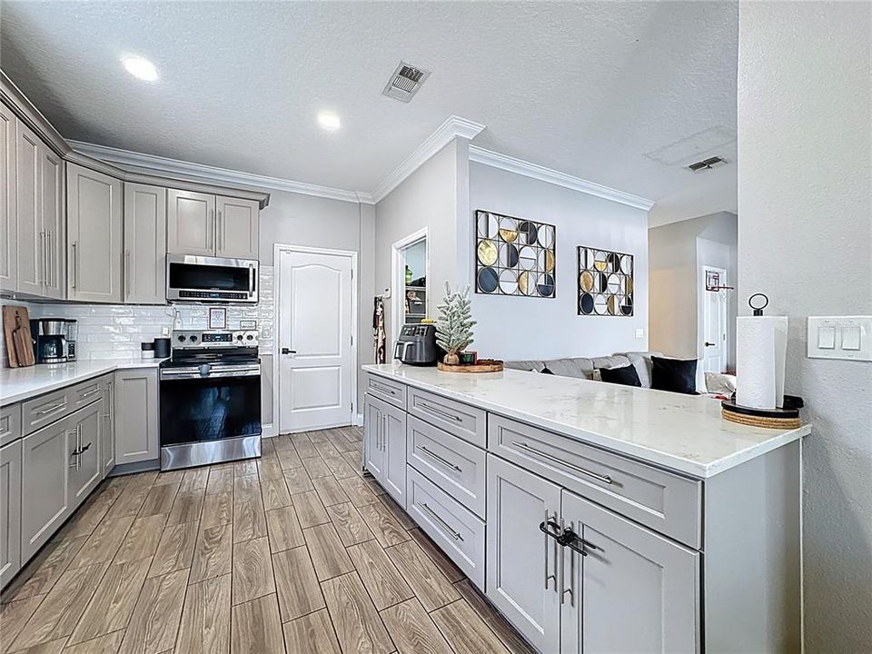 На продажу: $475,000 (5 спален, 2 ванн, 1907 Квадратных фут)