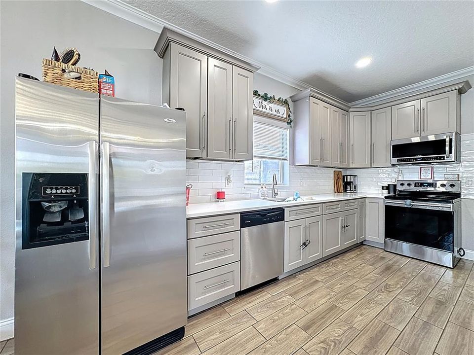 На продажу: $475,000 (5 спален, 2 ванн, 1907 Квадратных фут)