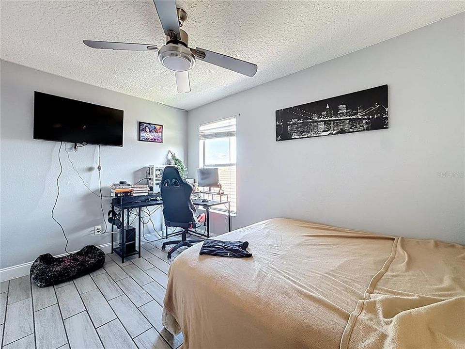 На продажу: $475,000 (5 спален, 2 ванн, 1907 Квадратных фут)