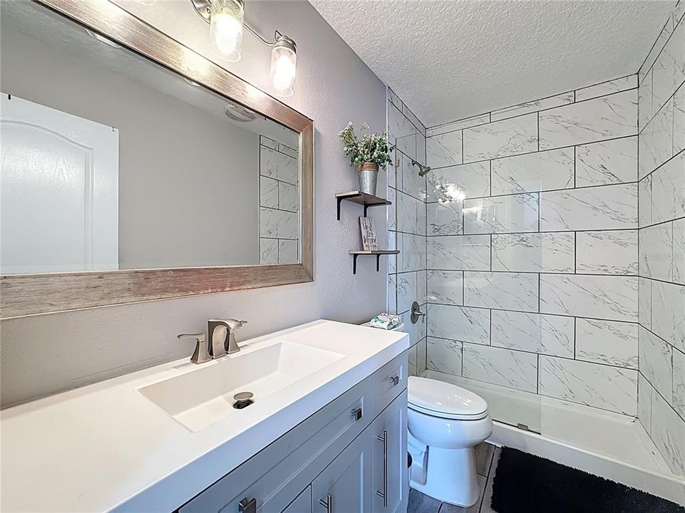 На продажу: $475,000 (5 спален, 2 ванн, 1907 Квадратных фут)