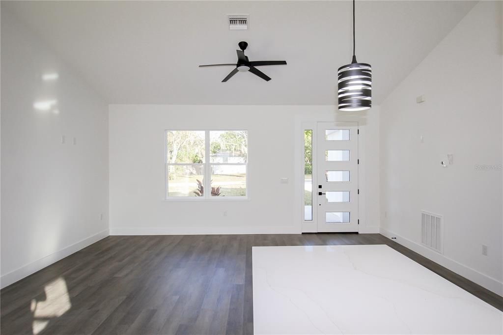 En Venta: $319,900 (3 camas, 2 baños, 1488 Pies cuadrados)