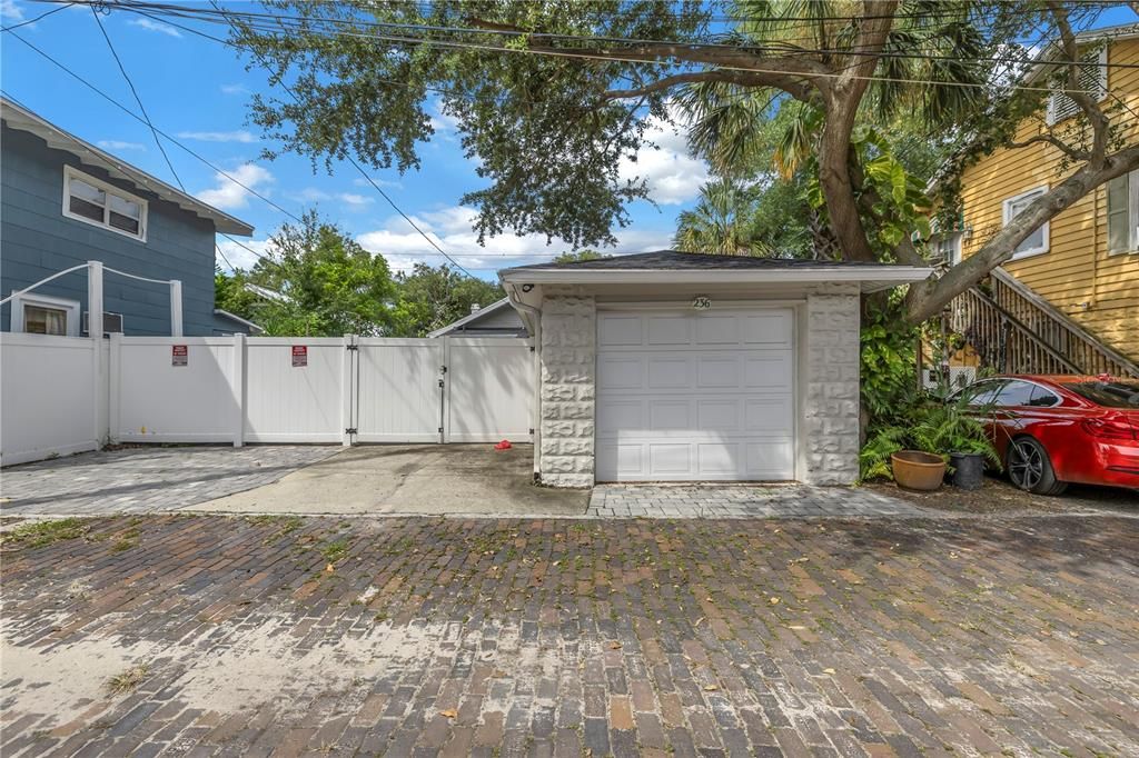 En Venta: $829,000 (3 camas, 2 baños, 1185 Pies cuadrados)