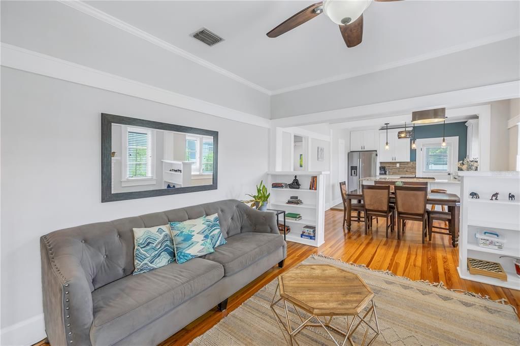 En Venta: $829,000 (3 camas, 2 baños, 1185 Pies cuadrados)