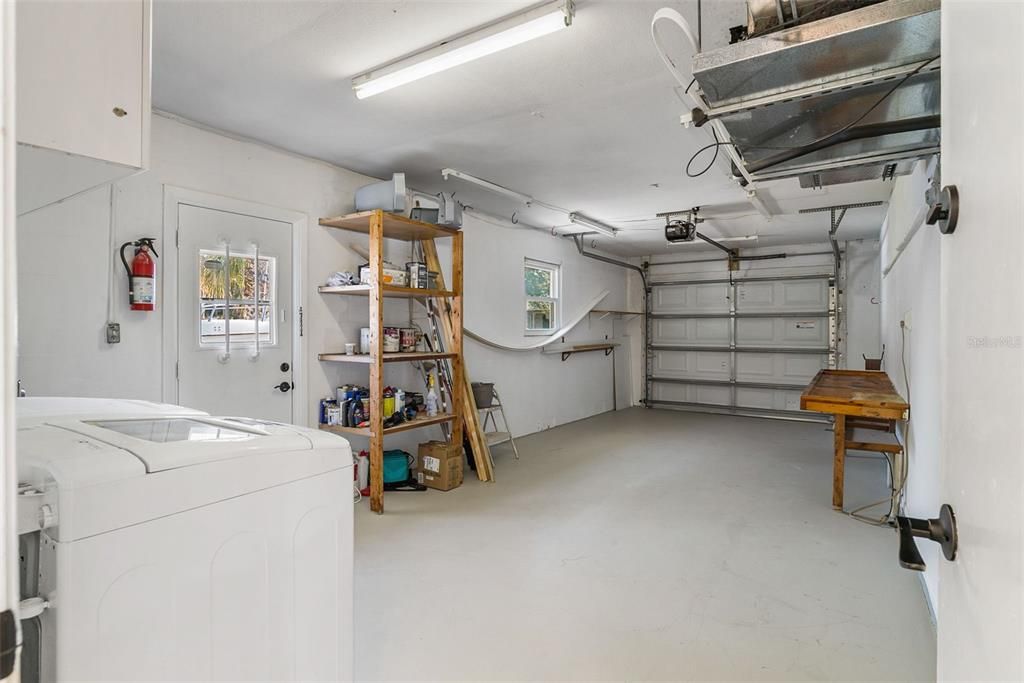 For Sale: $347,900 (3 beds, 1 baths, 1325 Square Feet)