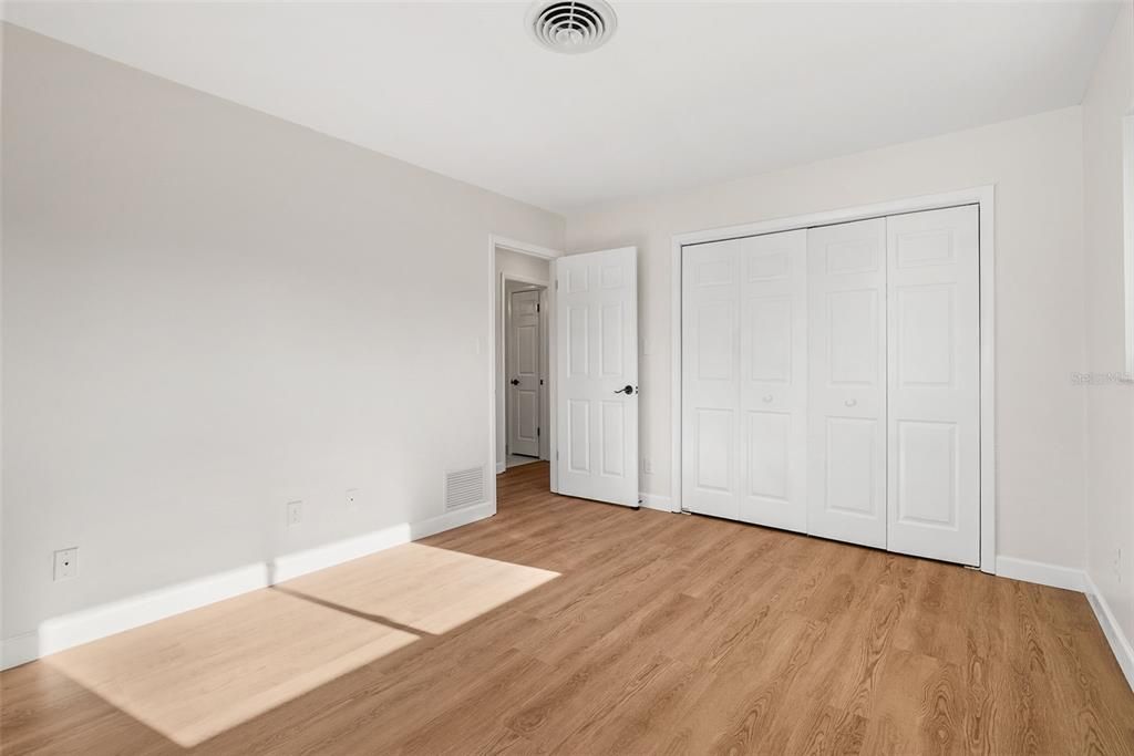 For Sale: $347,900 (3 beds, 1 baths, 1325 Square Feet)