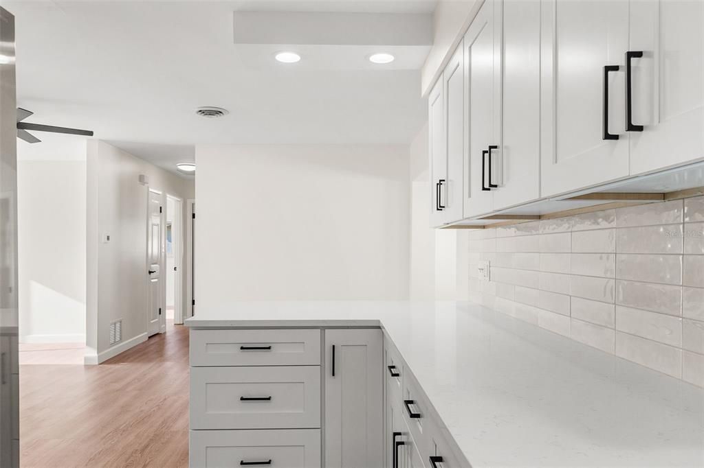 For Sale: $347,900 (3 beds, 1 baths, 1325 Square Feet)