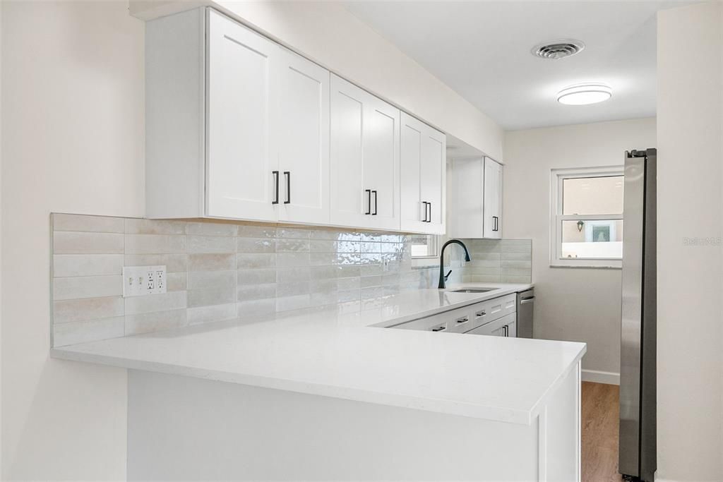 For Sale: $347,900 (3 beds, 1 baths, 1325 Square Feet)