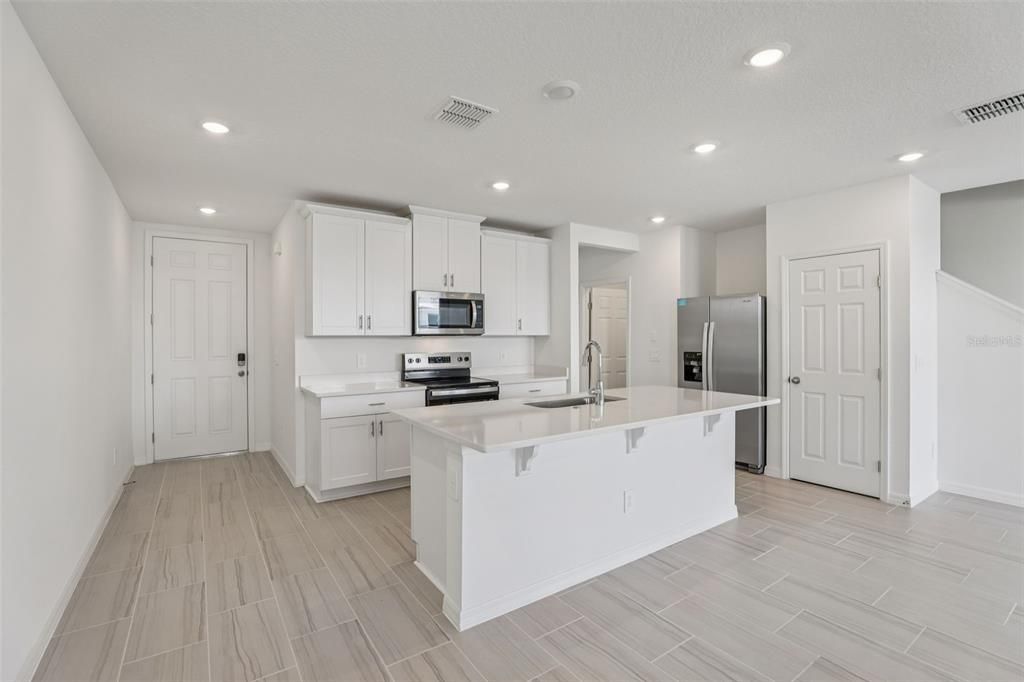 For Sale: $342,270 (3 beds, 2 baths, 1566 Square Feet)