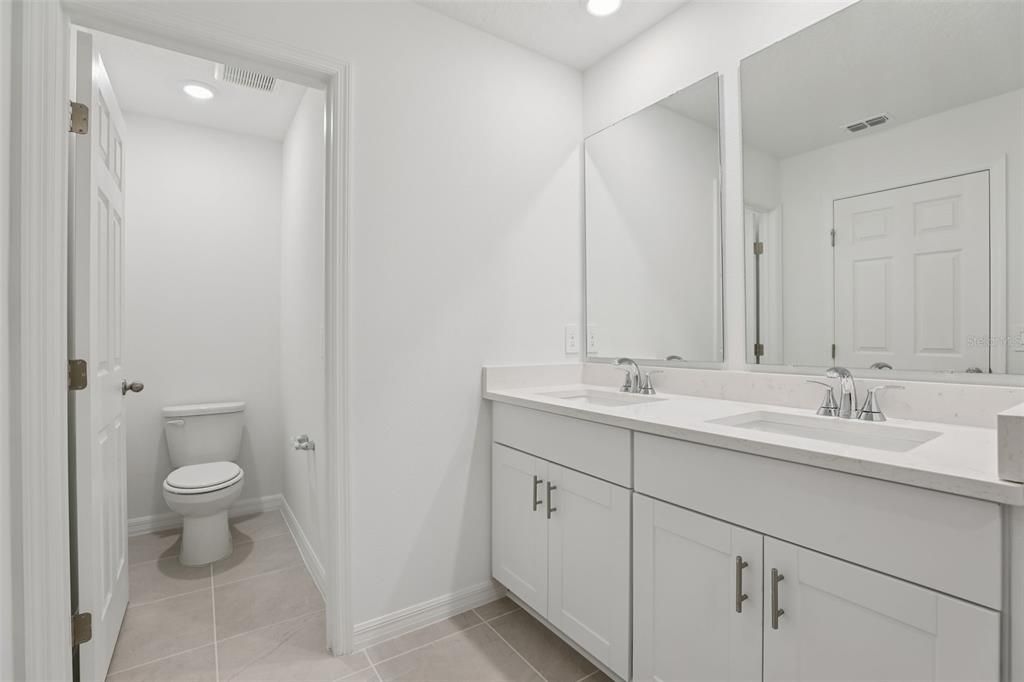 For Sale: $342,270 (3 beds, 2 baths, 1566 Square Feet)