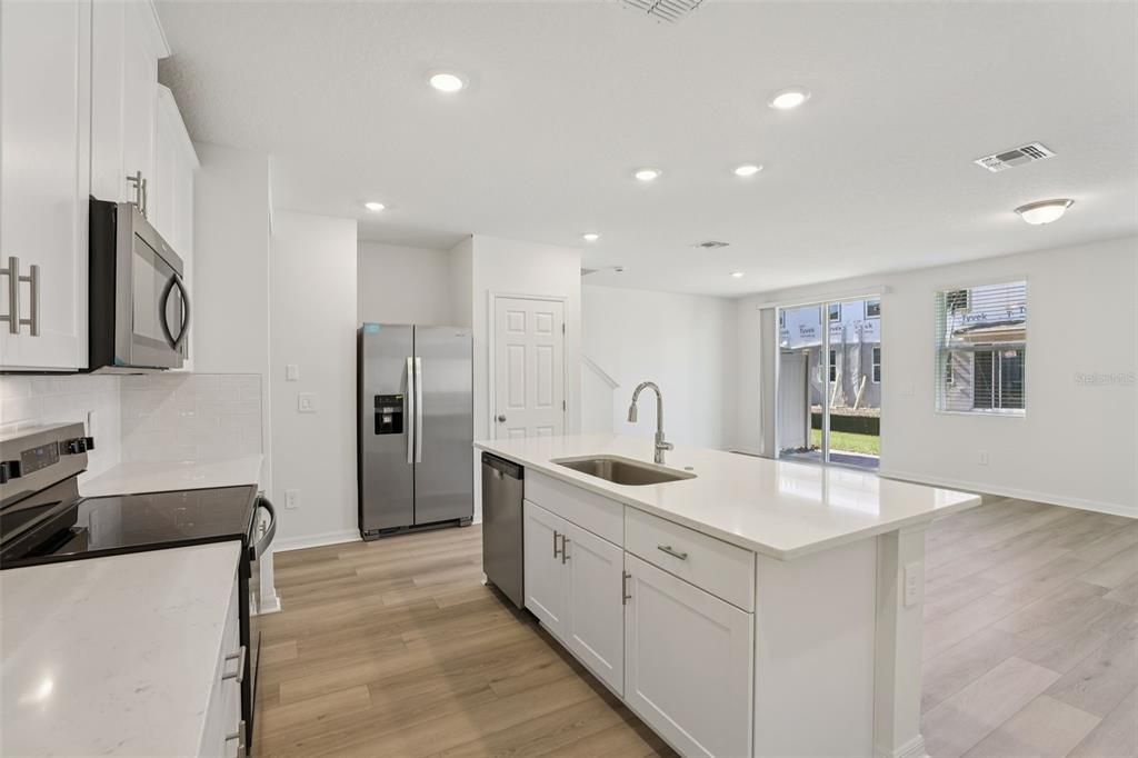 For Sale: $342,270 (3 beds, 2 baths, 1566 Square Feet)