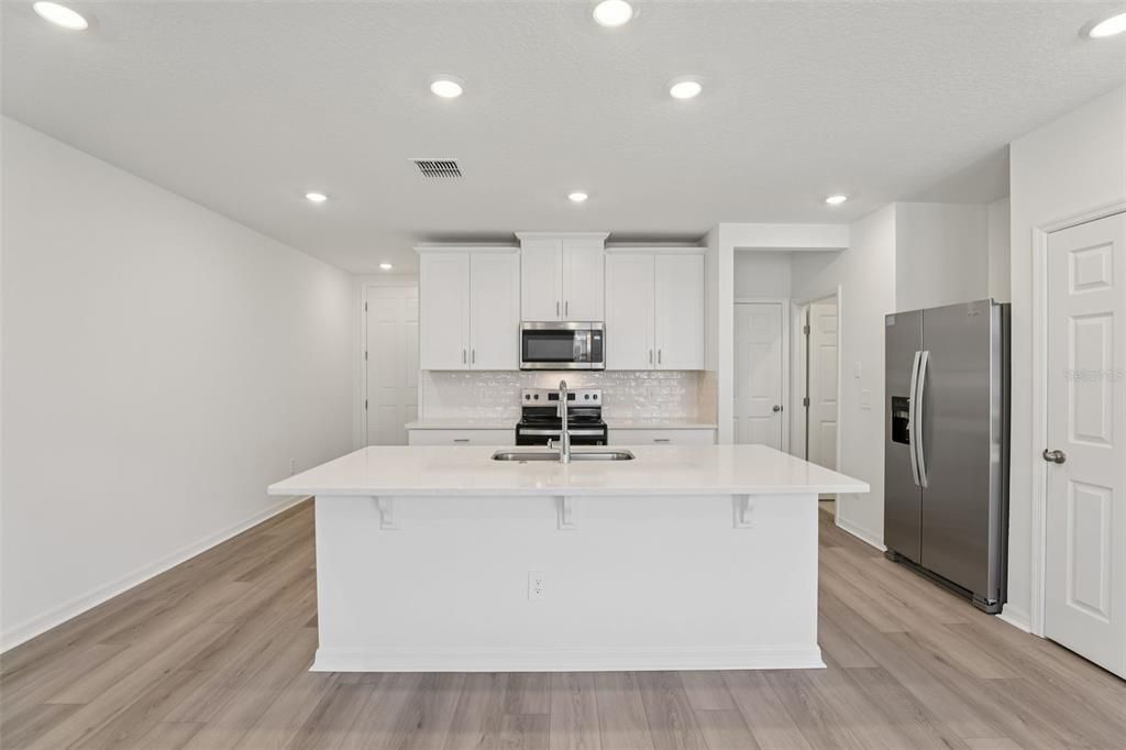 For Sale: $342,270 (3 beds, 2 baths, 1566 Square Feet)