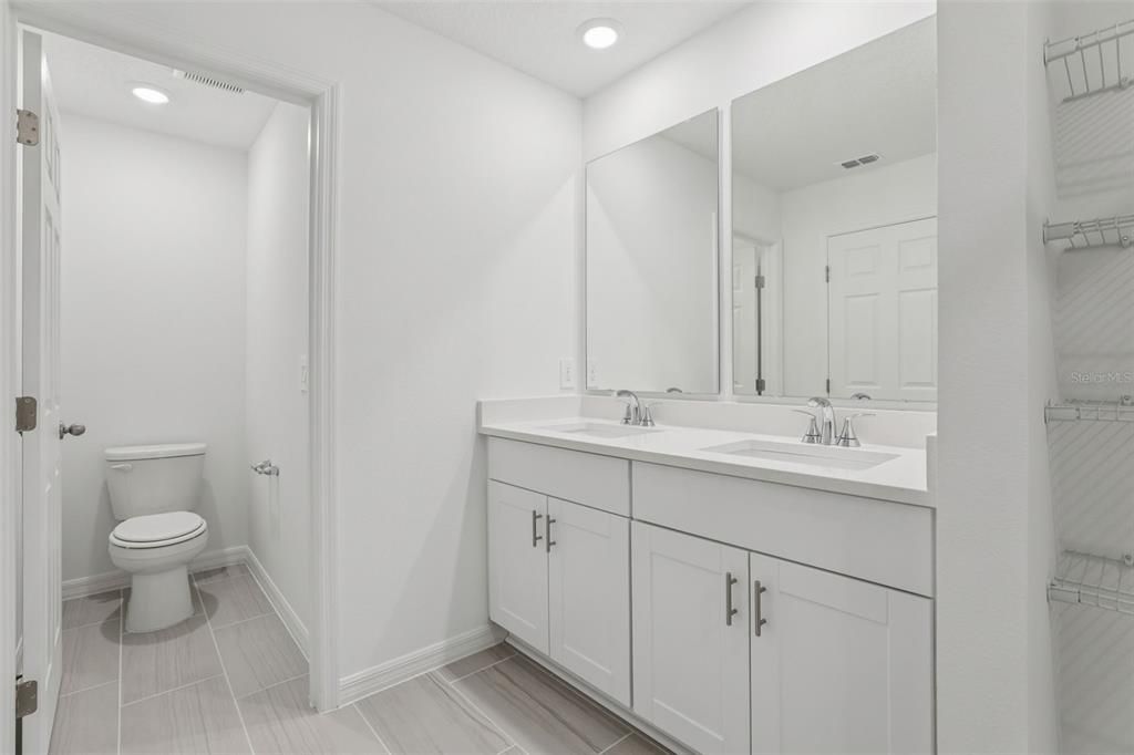 For Sale: $342,270 (3 beds, 2 baths, 1566 Square Feet)