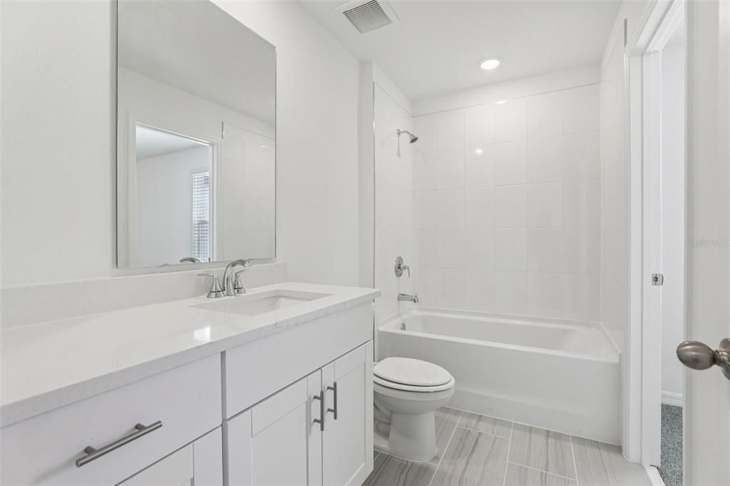 For Sale: $342,270 (3 beds, 2 baths, 1566 Square Feet)