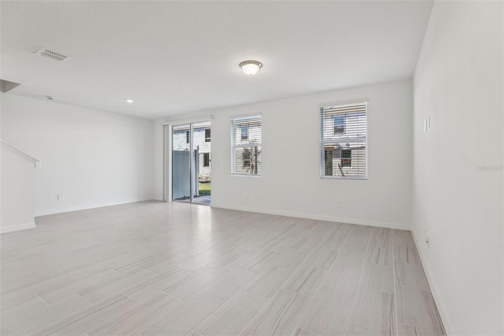 For Sale: $342,270 (3 beds, 2 baths, 1566 Square Feet)