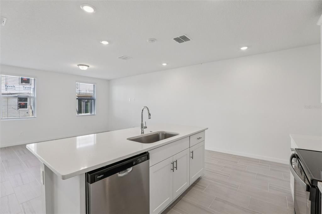 For Sale: $342,270 (3 beds, 2 baths, 1566 Square Feet)