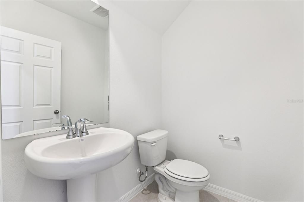 For Sale: $341,050 (3 beds, 2 baths, 1566 Square Feet)