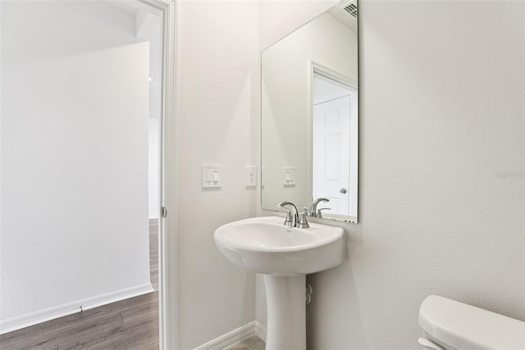 For Sale: $341,050 (3 beds, 2 baths, 1566 Square Feet)