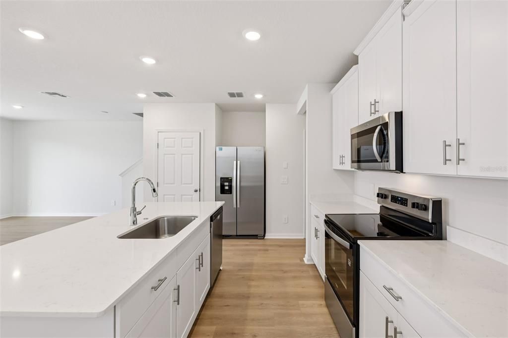 For Sale: $360,520 (3 beds, 2 baths, 1808 Square Feet)