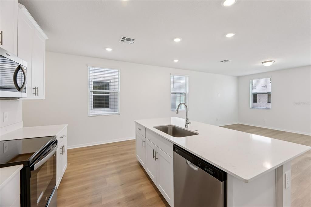 For Sale: $360,520 (3 beds, 2 baths, 1808 Square Feet)