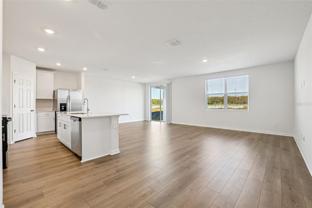 На продажу: $440,175 (4 спален, 2 ванн, 1840 Квадратных фут)