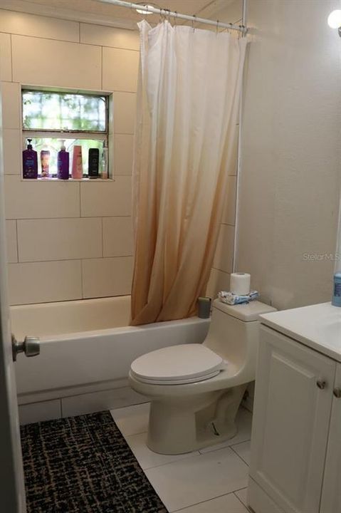 For Sale: $240,000 (3 beds, 1 baths, 1070 Square Feet)
