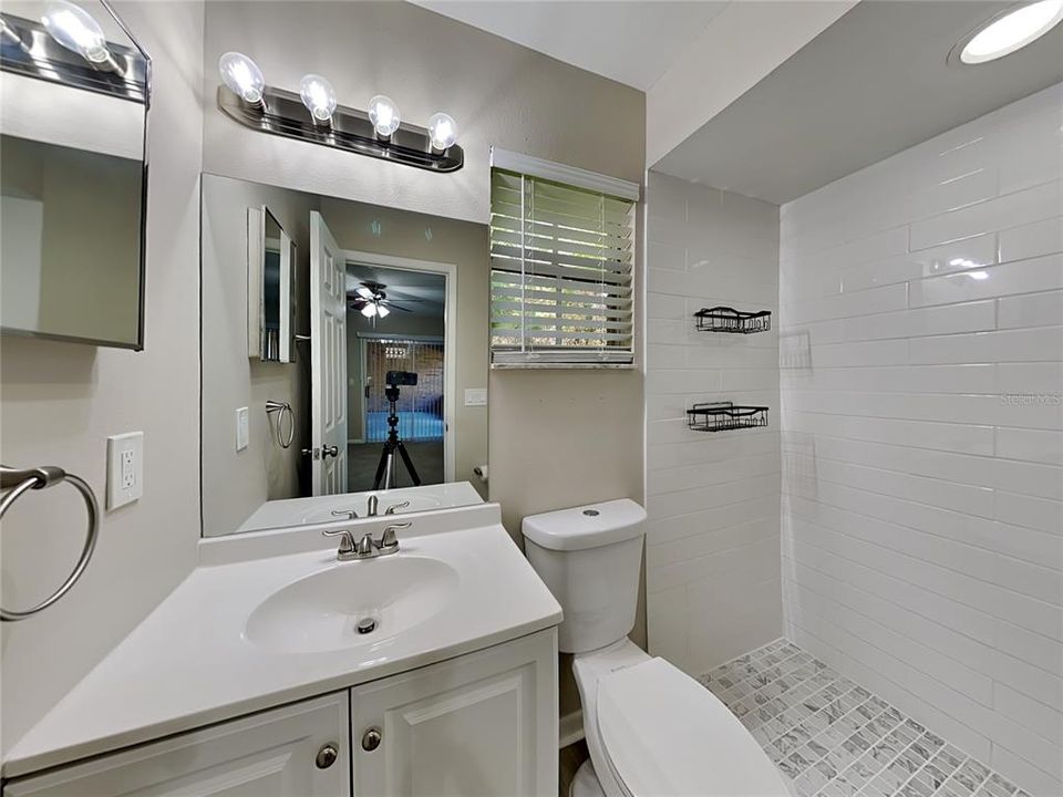 В аренду: $2,050 (3 спален, 2 ванн, 1302 Квадратных фут)