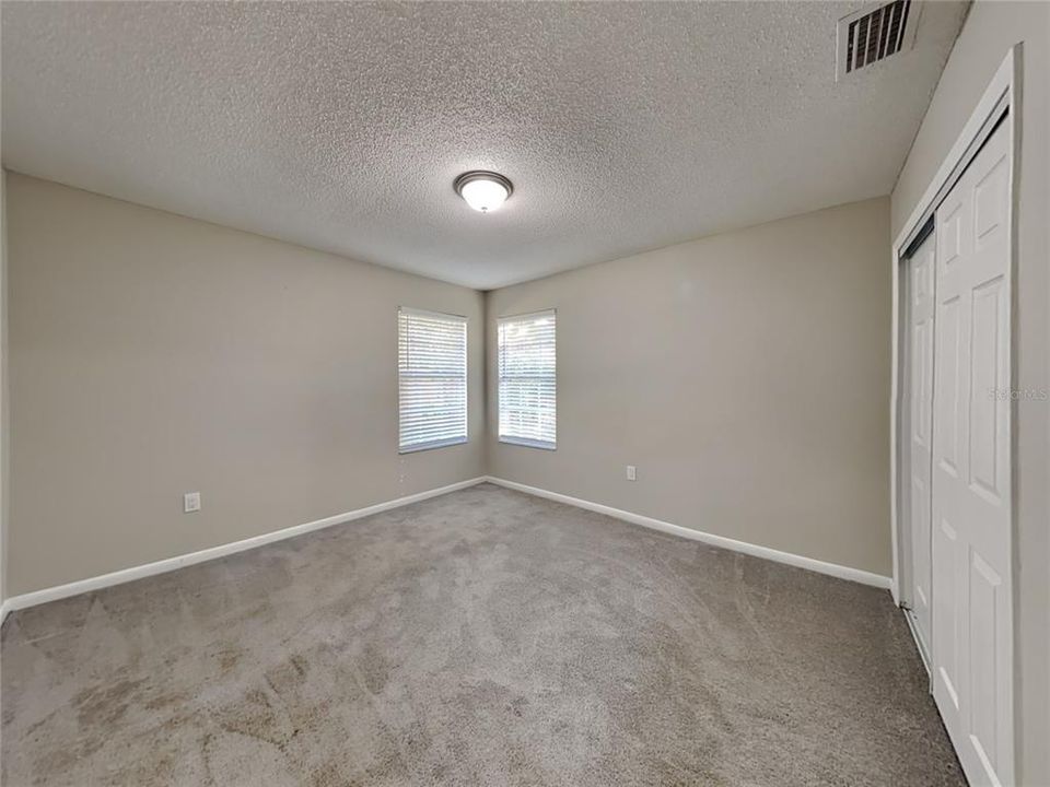 В аренду: $2,050 (3 спален, 2 ванн, 1302 Квадратных фут)