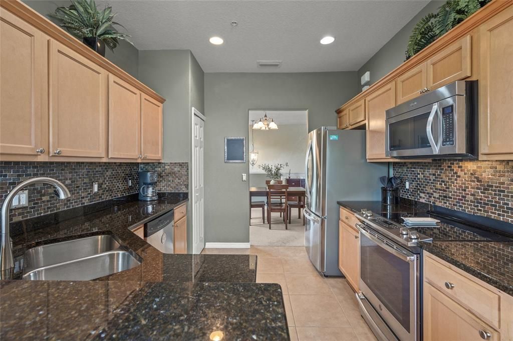 В аренду: $2,650 (3 спален, 2 ванн, 2045 Квадратных фут)