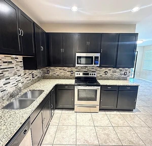 For Rent: $2,050 (4 beds, 2 baths, 1550 Square Feet)