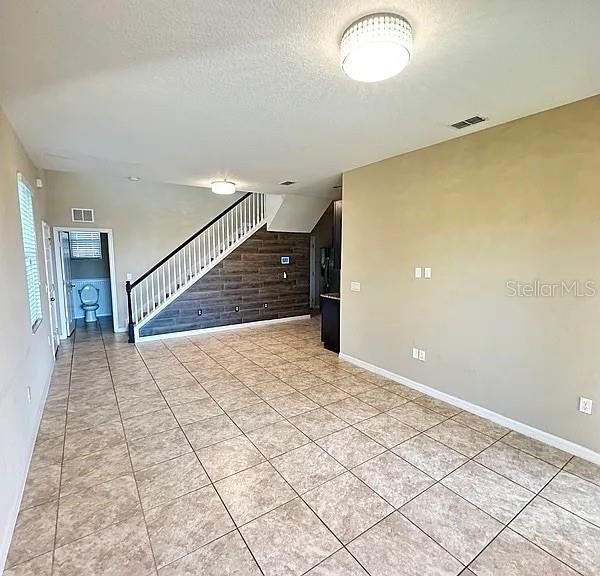 For Rent: $2,050 (4 beds, 2 baths, 1550 Square Feet)