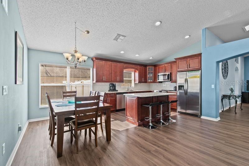 待售: $499,000 (5 贝兹, 4 浴室, 2186 平方英尺)