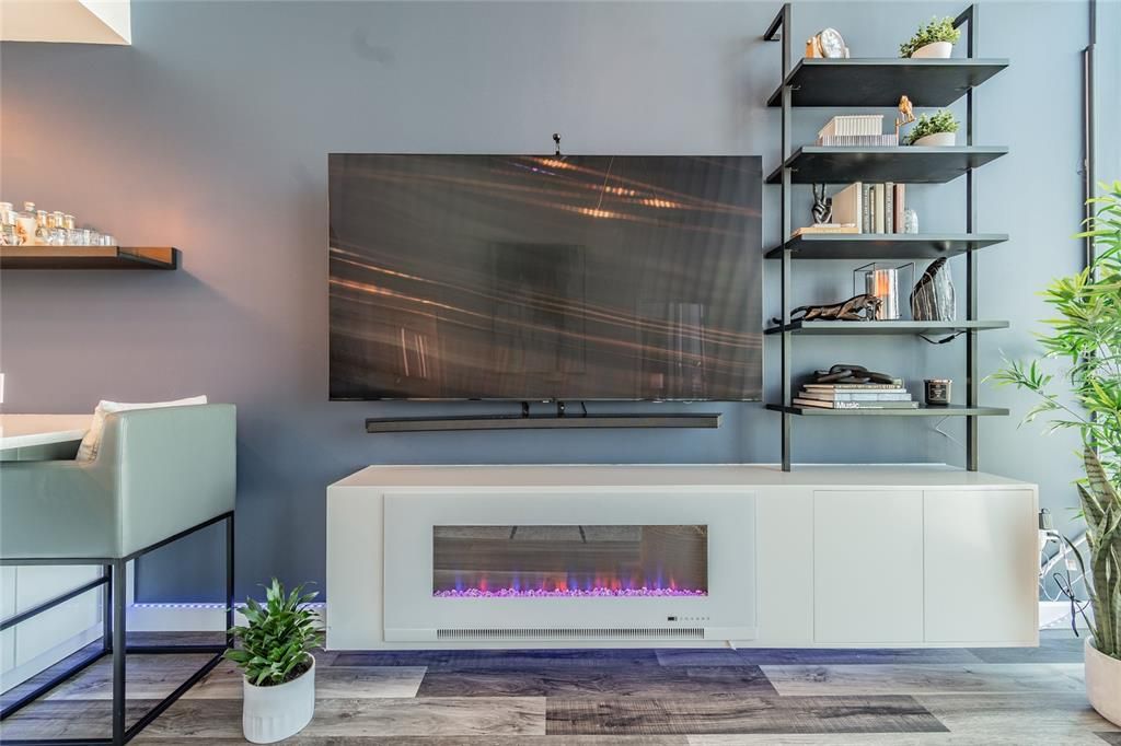 For Rent: $3,200 (1 beds, 1 baths, 715 Square Feet)