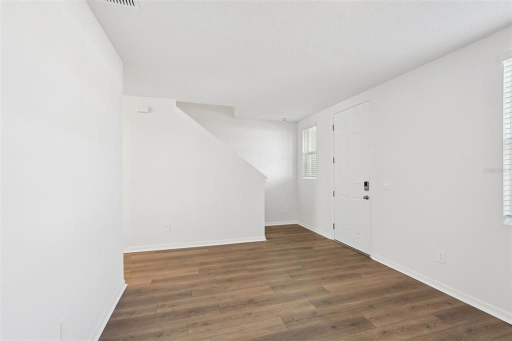 En Venta: $493,695 (5 camas, 3 baños, 2828 Pies cuadrados)