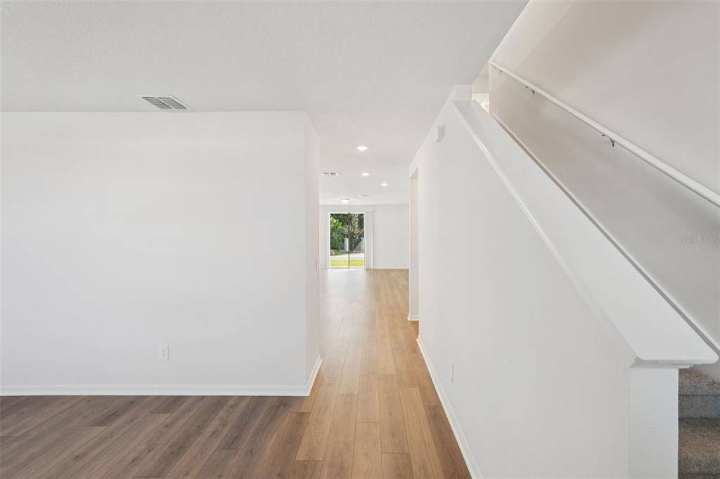 En Venta: $493,695 (5 camas, 3 baños, 2828 Pies cuadrados)