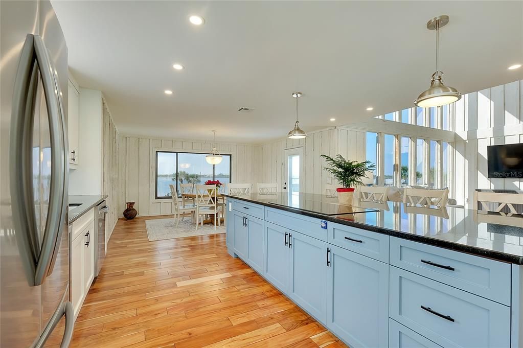 For Sale: $2,399,000 (4 beds, 3 baths, 3214 Square Feet)