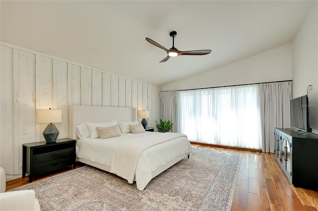 For Sale: $2,399,000 (4 beds, 3 baths, 3214 Square Feet)