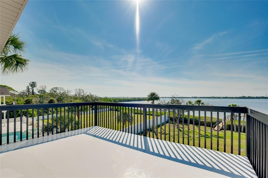 For Sale: $2,399,000 (4 beds, 3 baths, 3214 Square Feet)