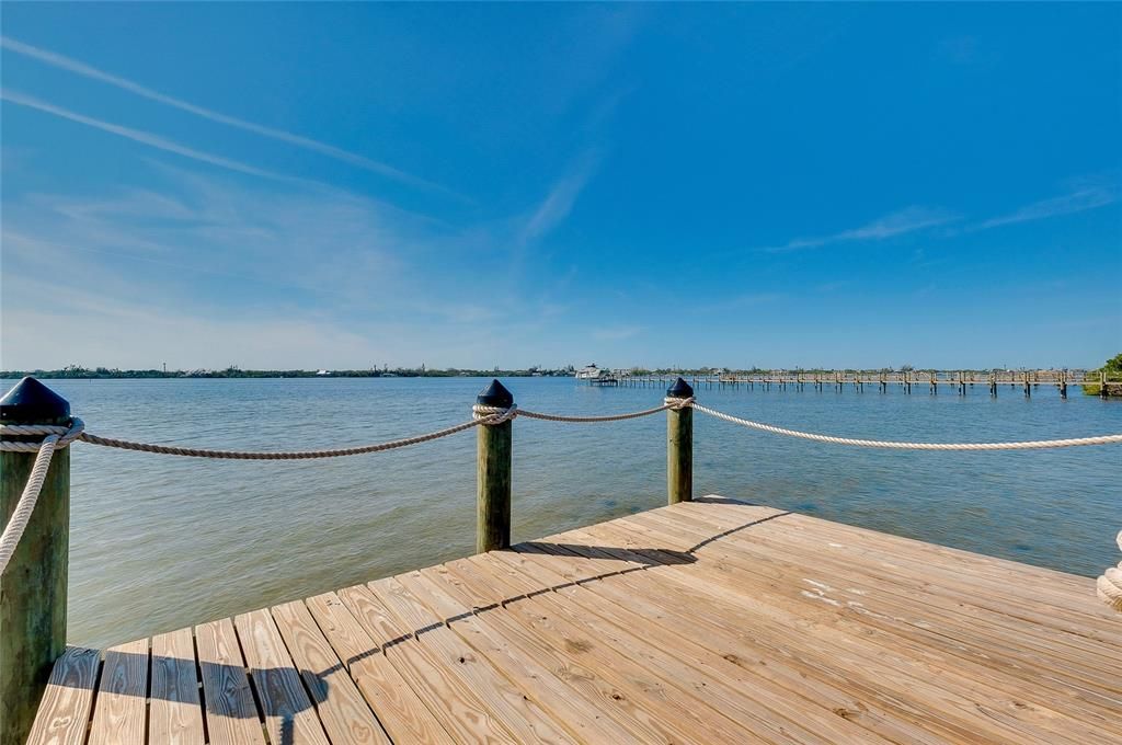 For Sale: $2,399,000 (4 beds, 3 baths, 3214 Square Feet)